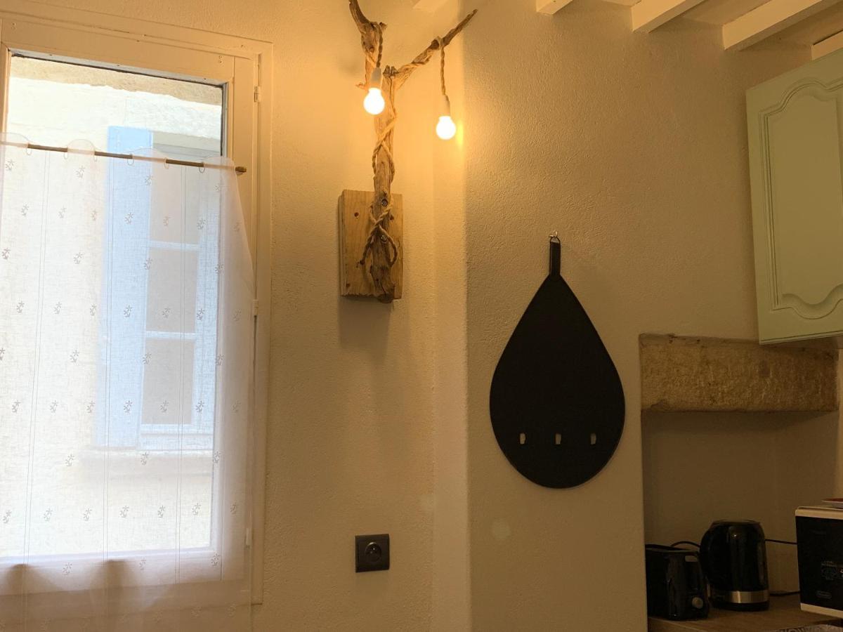 Appartement De Charme Dans Le Coeur Historique D'위제 외부 사진