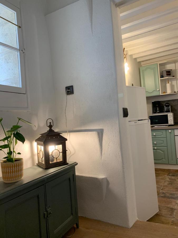 Appartement De Charme Dans Le Coeur Historique D'위제 외부 사진