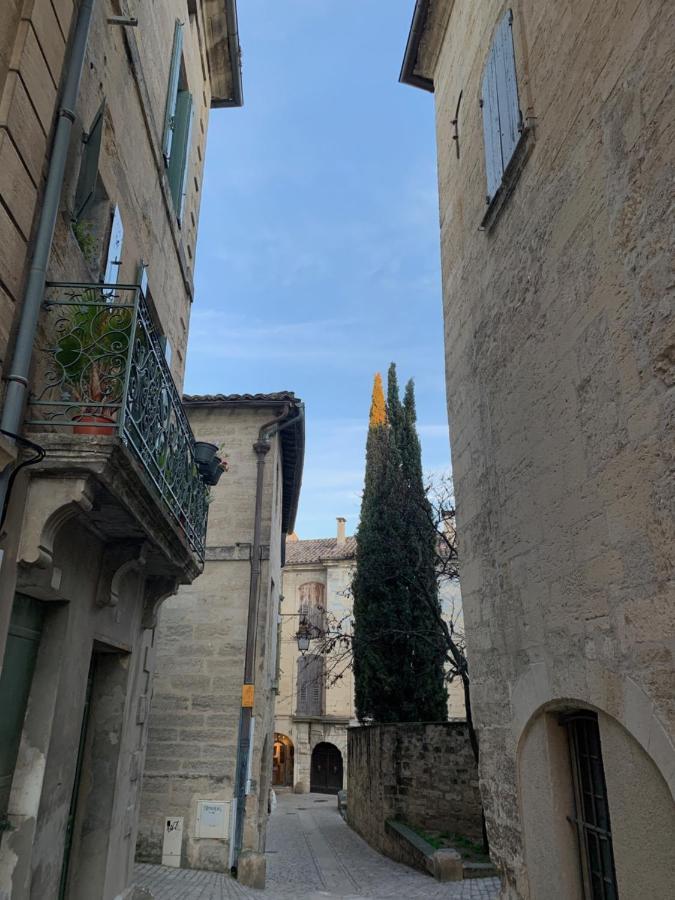 Appartement De Charme Dans Le Coeur Historique D'위제 외부 사진