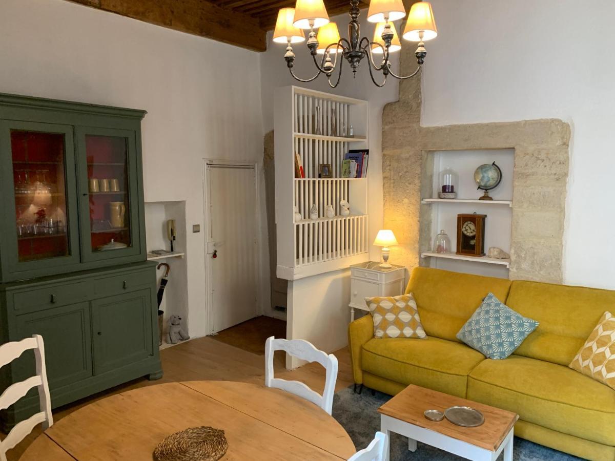 Appartement De Charme Dans Le Coeur Historique D'위제 외부 사진