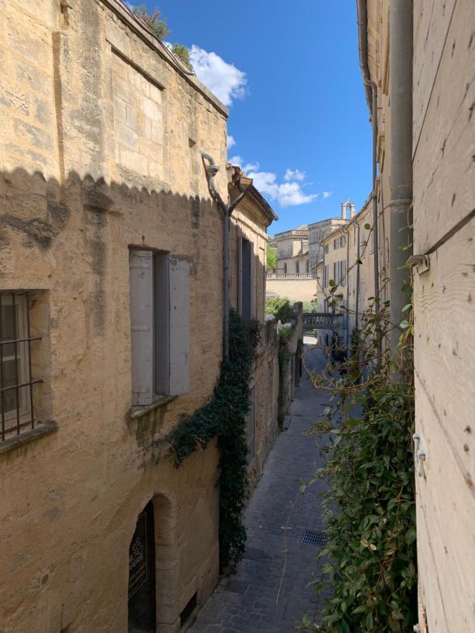 Appartement De Charme Dans Le Coeur Historique D'위제 외부 사진